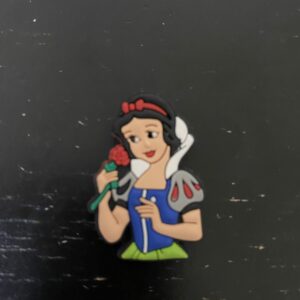 Snow White Magnet - a magnet with Snow White on it. #SnowWhite #Magnet