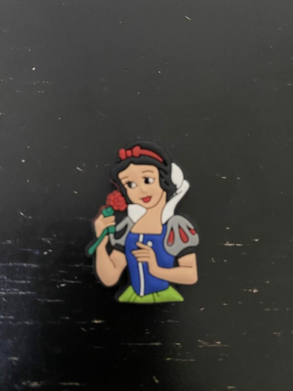 Snow White Magnet - a magnet with Snow White on it. #SnowWhite #Magnet