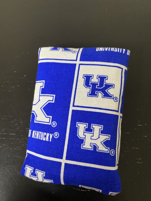 University of Kentucky Pocket Tissue Holder - a pocket tissue holder for those Kentucky Wildcat fans. #Kentucky #Wildcats