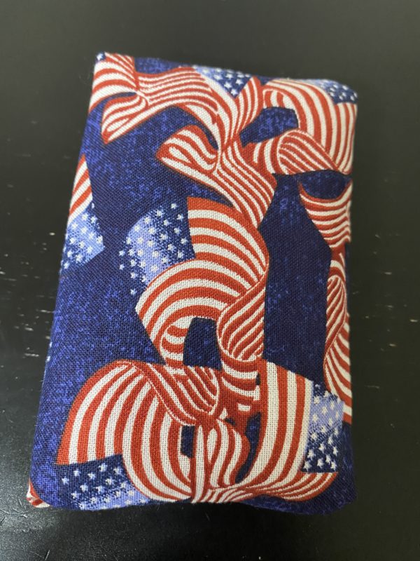 American Flag Pocket Tissue Holder - Show off your patriotism with this pocket tissue holder with American Flags on it. #AmericanFlag