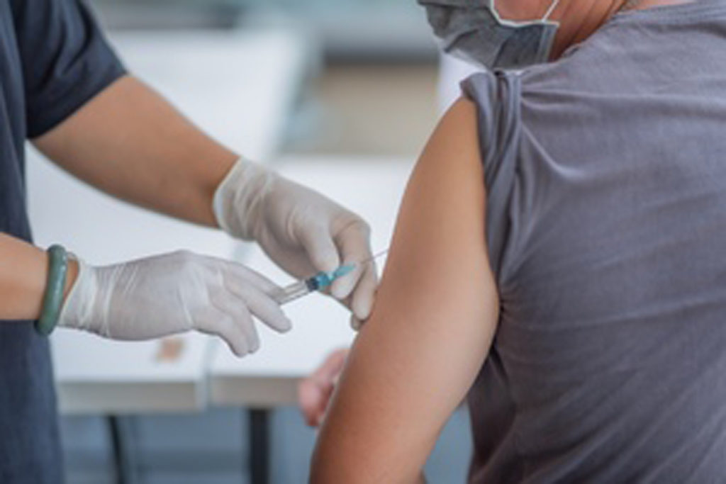 UK COVID-19 vaccines have prevented 10,400 deaths in older adults - Public Health England (PHE) analysis suggests the UK COVID-19 vaccination program has so far prevented thousands of deaths in those aged 60 and above. #England #COVID19