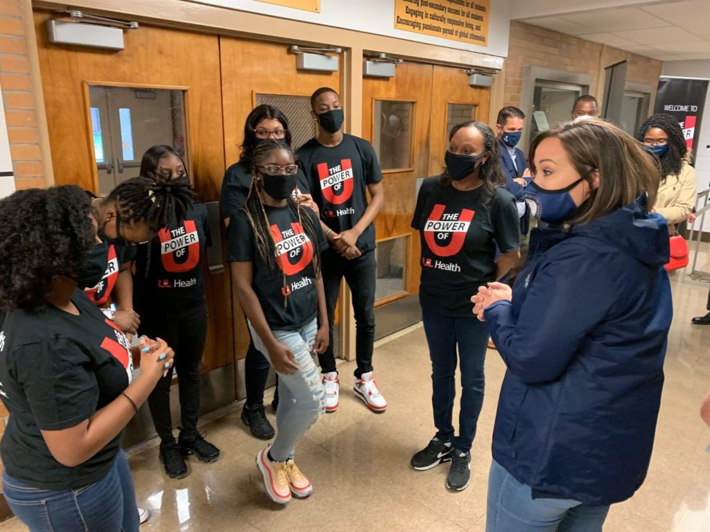 Lt. Gov. Coleman Visits Central High School to Celebrate Vaccine Clinic Led By Students - Lt. Gov. Jacqueline Coleman visited Central High School today to celebrate the opening of a new vaccine clinic in West Louisville that has actively involved students. #Kentucky #COVID19Vaccine