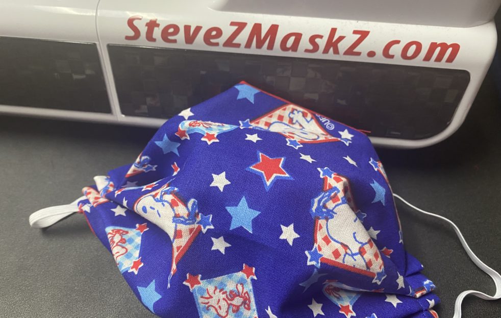 Red, White and Blue Snoopy and Woodstock Face Mask - a cool patriotic themed Snoopy face mask. #Snoopy #Woodstock