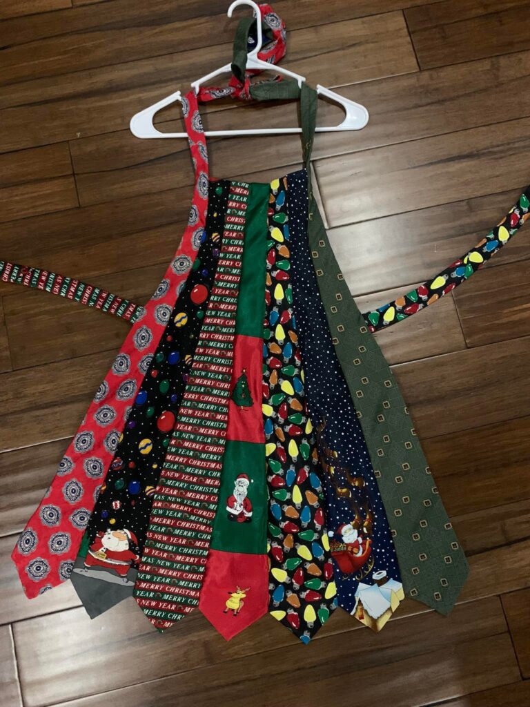 Necktie Apron - Here is an idea of using old neckties to make an apron out of it. #Apron #Necktie #Neckties #NecktieApron 