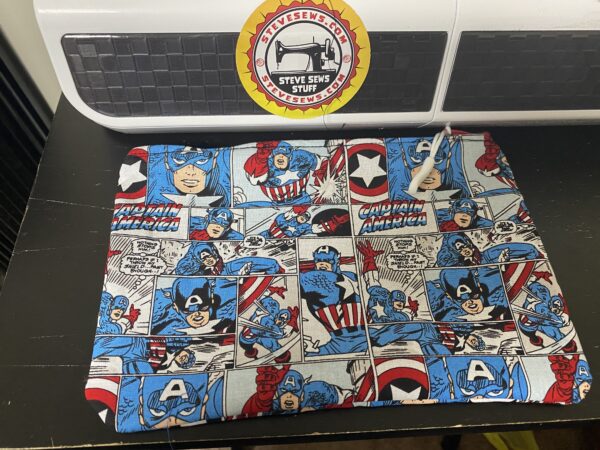 Captain America Comic Zipper Pouch - this zipper pouch features a comic style of Captain America. #CaptainAmerica #Comic #ZipperPouch