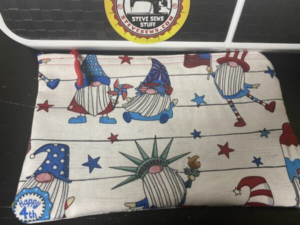 4th Of July Gnomes Zipper Pouch - this is a patriotic zipper pouch for the 4th of July with all kinds of Gnomes on it. #Gnomes #patritoic #zipperpouch #4thofJuly