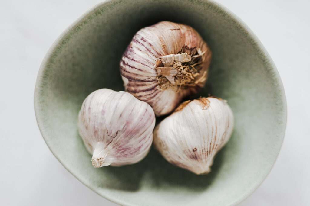 Garlic is my favorite herb - I just love how it taste and smells. #garlic It can also be used for more than just cooking! Pexel image 