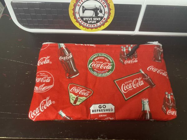 Coke Zipper Pouch - this zipper pouch is great for anyone who loves Coca-Cola #CocaCola #Coke