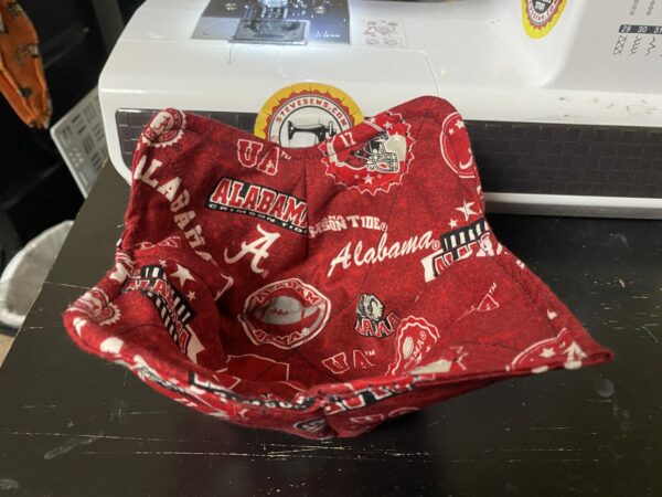 Alabama Crimson Tide Bowl Cozy - A Bowl Cozy that features things from the University of Alabama Crimson Tide. #RollTide #Alabma #CrimsonTide #BowlCozy