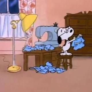 Snoopy sewing 