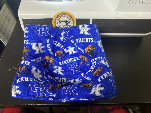 University of Kentucky Wildcats Bowl Cozy is a bowl cozy showing off the University of Kentucky Wildcats. #KYWildcats #KentuckyWildcats