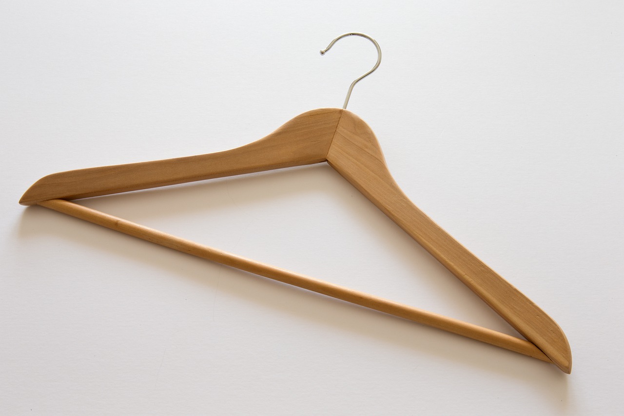 clothes hanger, traditional, beech wood