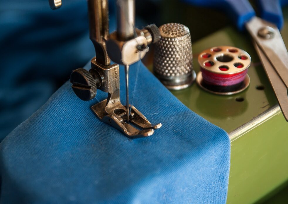 sewing machine, sewing, thimble