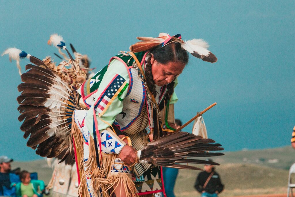 traditional native american apparel
