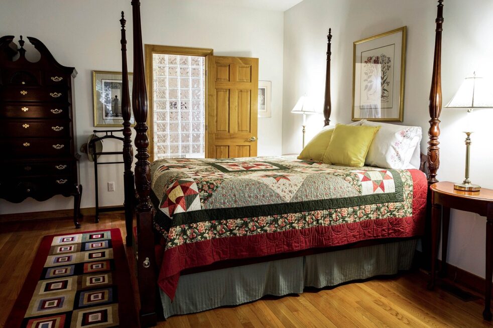 bedroom, quilt, bed